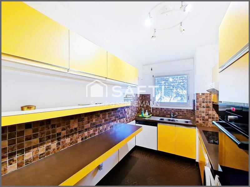 Appartement - 100 m² - 5 pièces