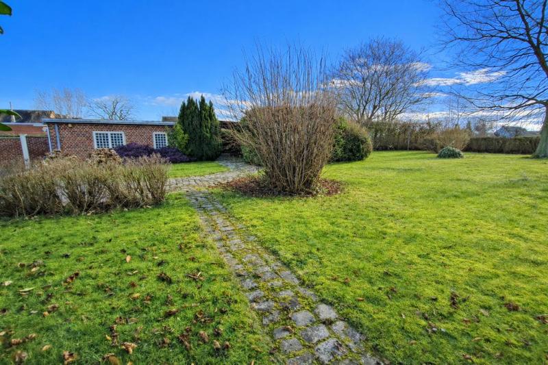 Maison - 282 m² - 10 pièces