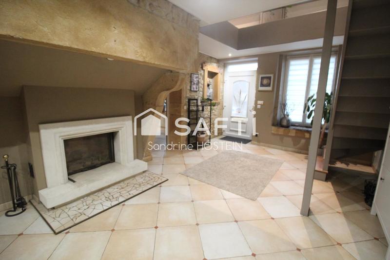 Maison - 284 m² - 10 pièces