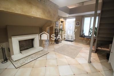 Maison - 284 m² - 10 pièces