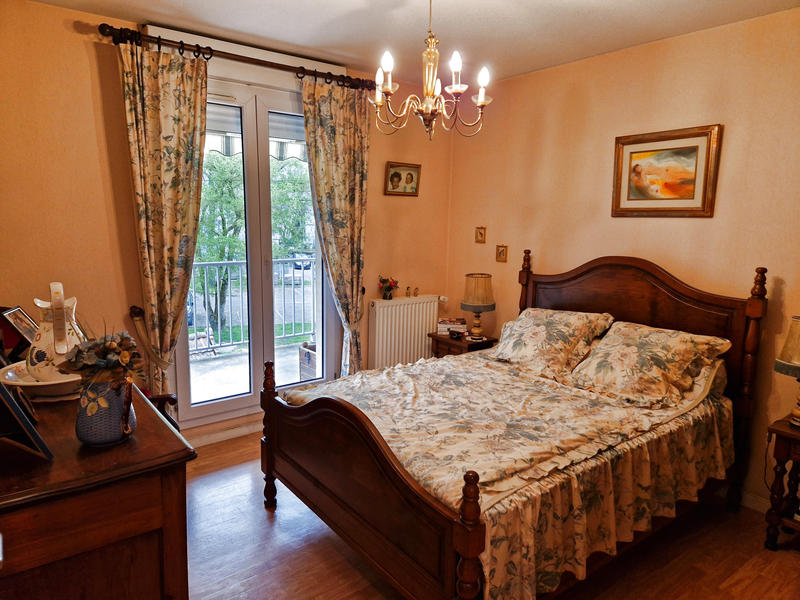 Appartement - 80 m² - 4 pièces