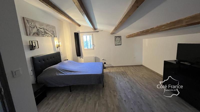 Propriété - 145 m² - 5 pièces