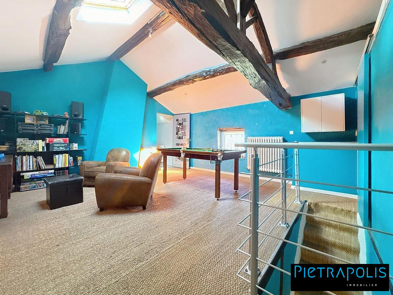 Maison - 269 m² - 7 pièces