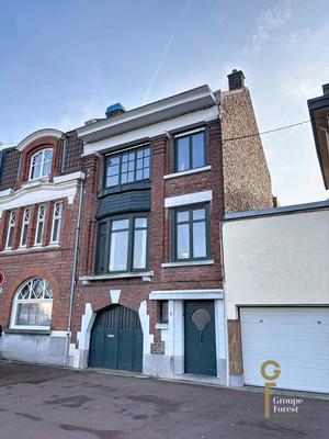 Maison - 94 m² - 5 pièces