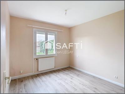 Maison - 96 m² - 5 pièces