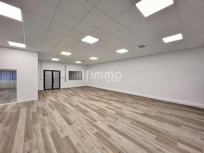 Local commercial - 117 m² - 2 pièces