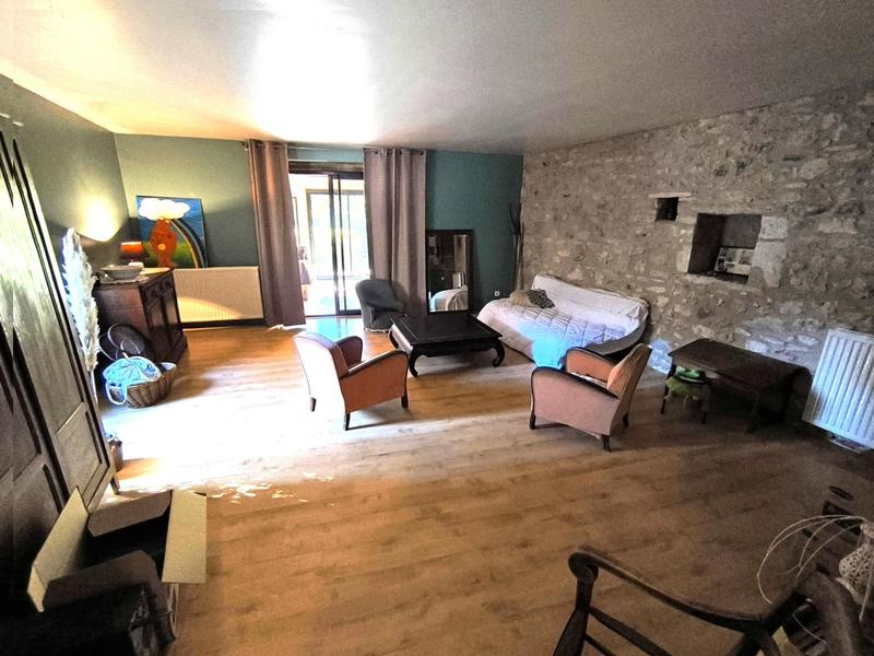 Maison - 150 m² - 7 pièces