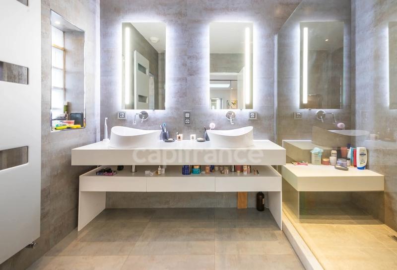 Maison - 180 m² - 6 pièces