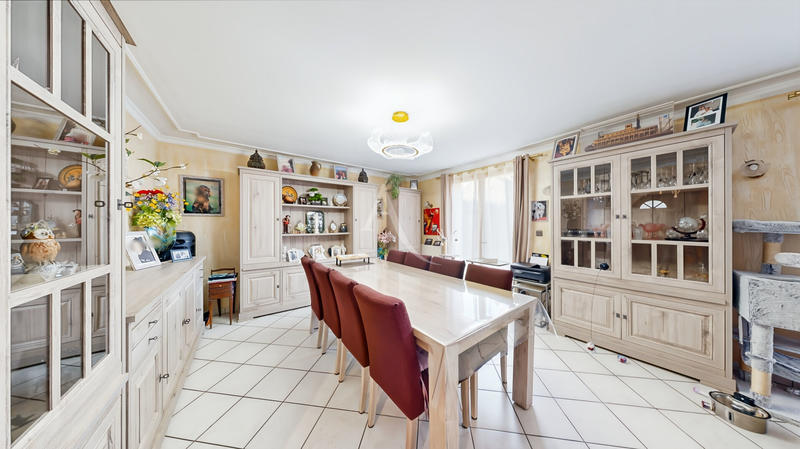 Maison - 160 m² - 7 pièces