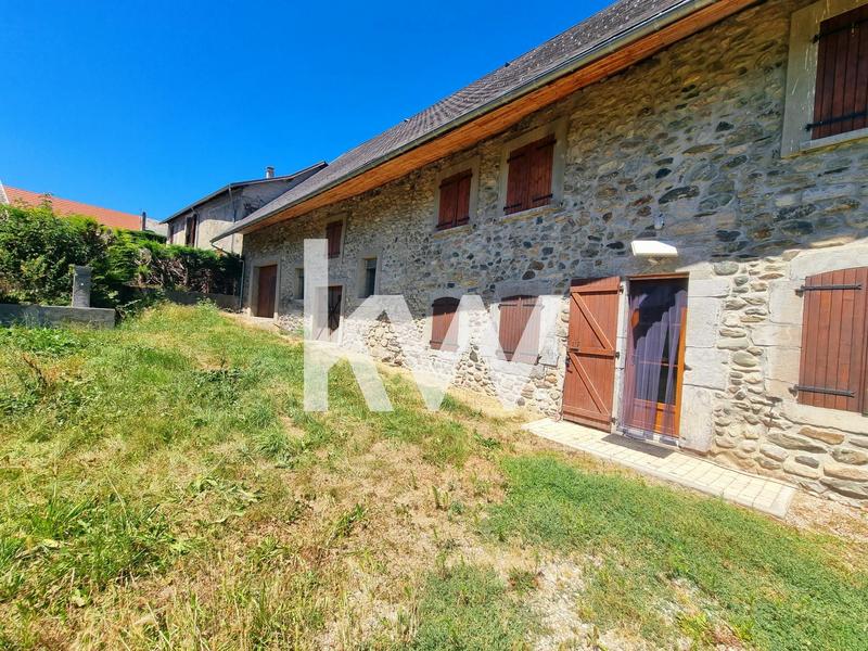 Maison - 236 m² - 7 pièces