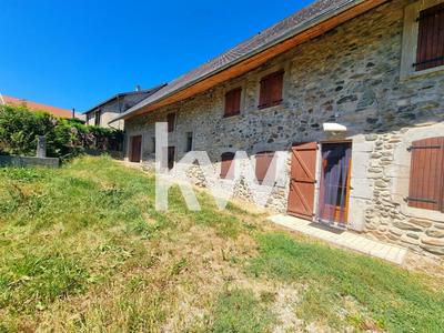 Maison - 236 m² - 7 pièces