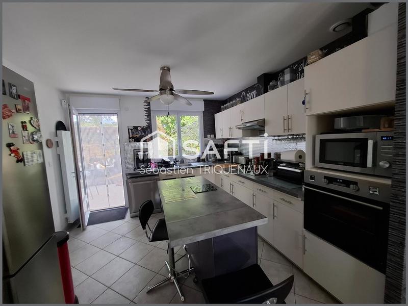 Maison - 96 m² - 4 pièces