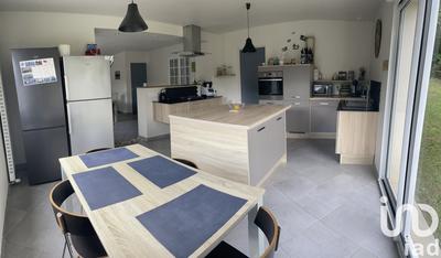 Maison - 185 m² - 6 pièces