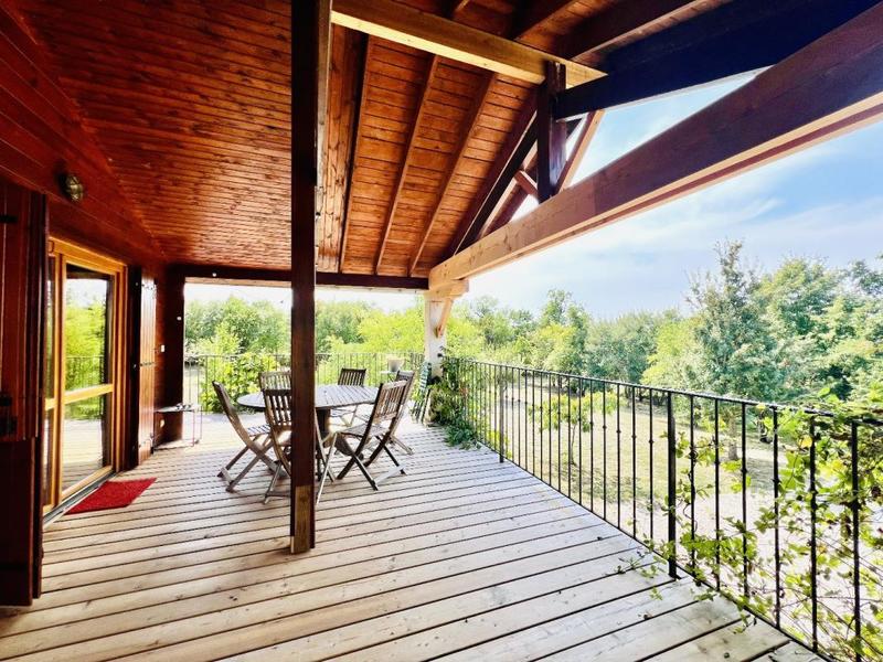 Propriété - 250 m² - 10 pièces