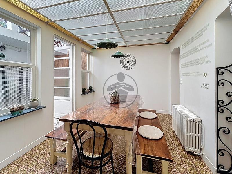 Maison - 161 m² - 7 pièces