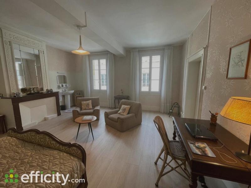 Maison - 178 m² - 8 pièces