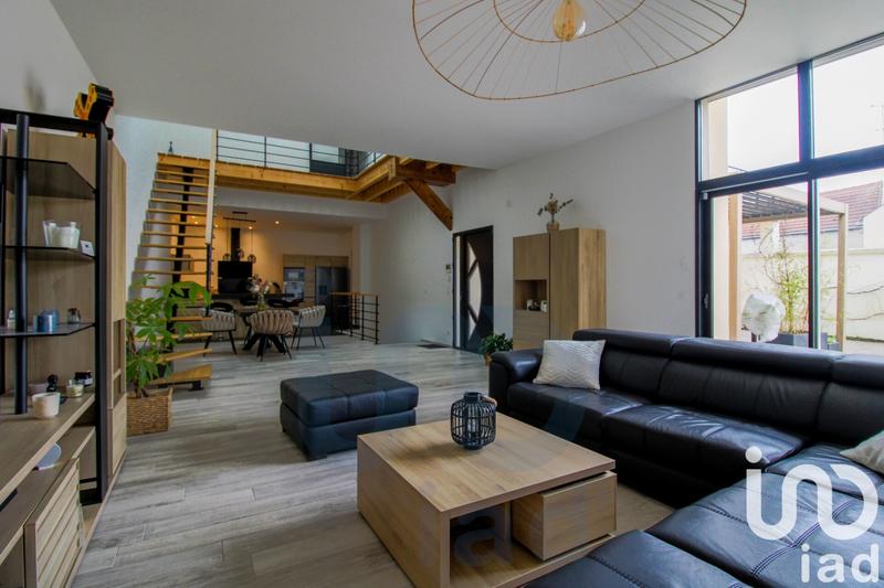 Maison de ville - 225 m² - 8 pièces