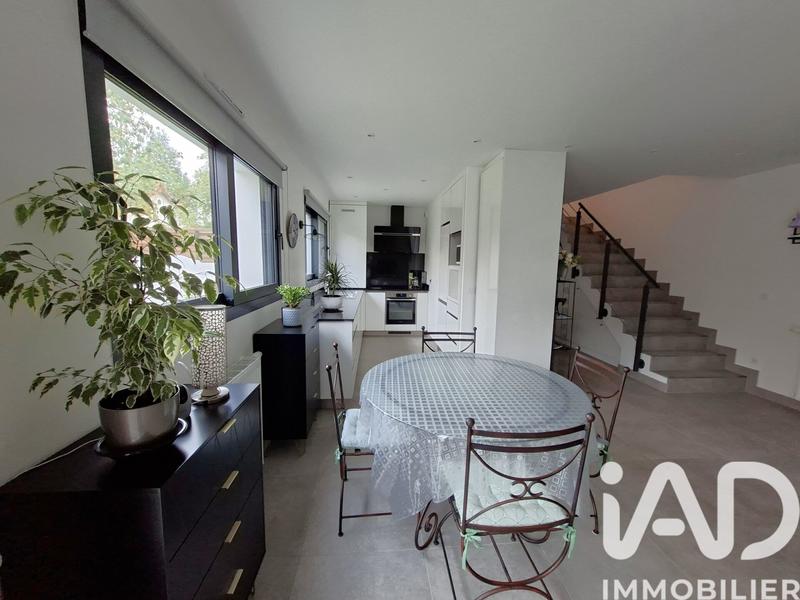 Maison - 105 m² - 5 pièces