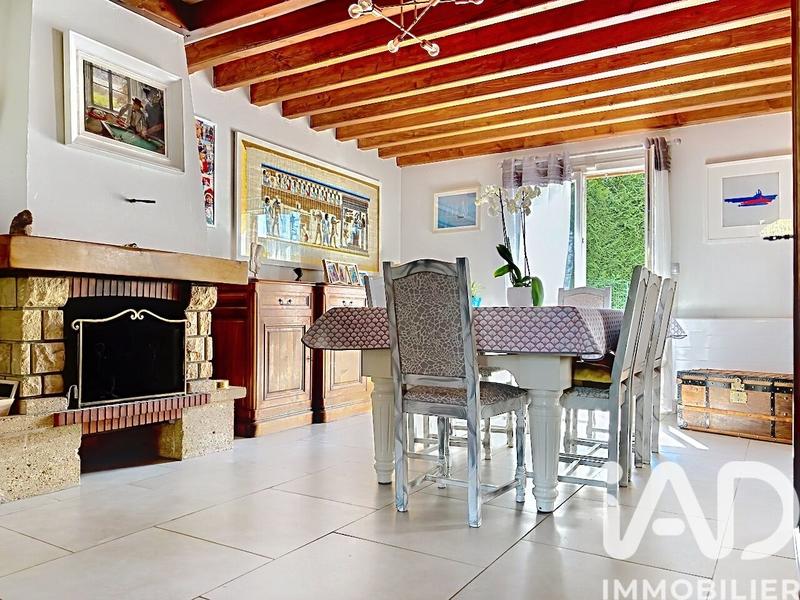 Maison - 95 m² - 5 pièces