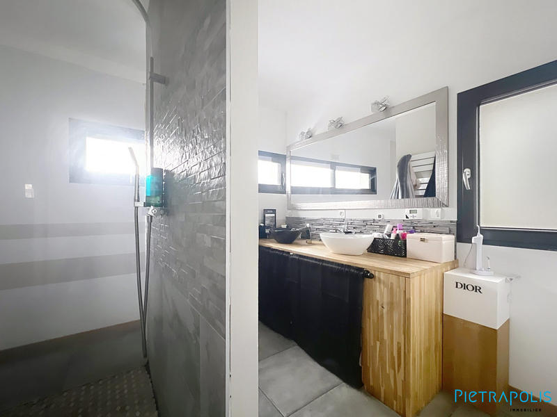 Maison traditionnelle - 105 m² - 4 pièces