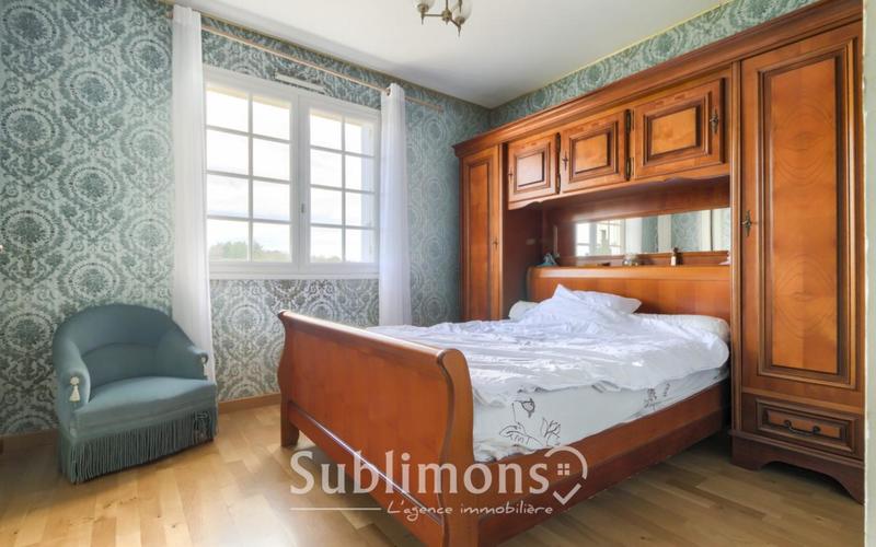 Maison - 145 m² - 9 pièces