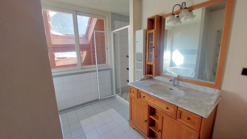 Maison - 190 m² - 10 pièces