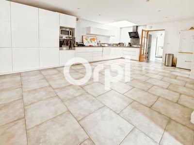 Maison - 131 m² - 5 pièces