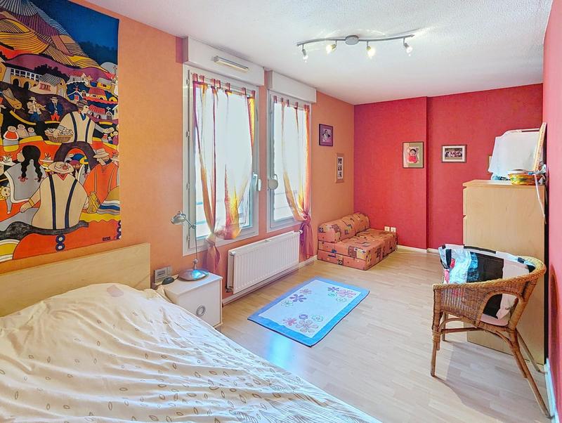 Appartement - 82 m² - 4 pièces