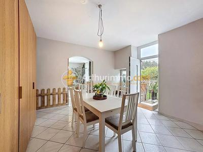 Maison - 224 m² - 7 pièces