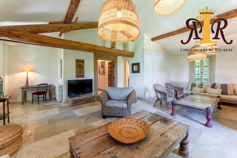 Bastide - 450 m² - 12 pièces