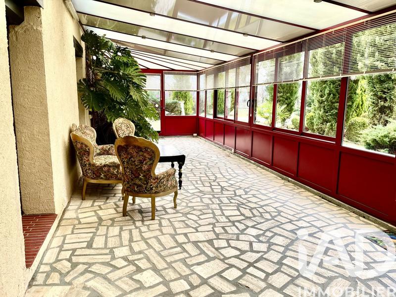 Maison - 180 m² - 8 pièces