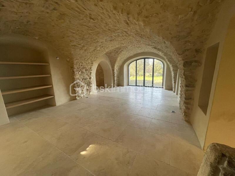 Demeure - 390 m² - 11 pièces