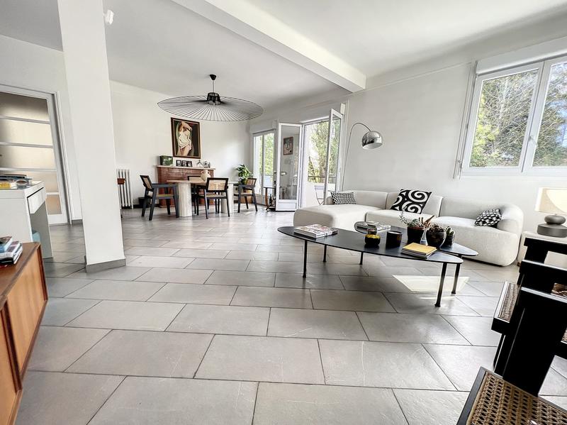 Appartement - 151 m² - 5 pièces