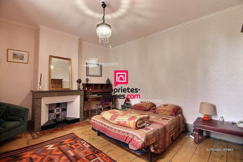 Maison - 230 m² - 6 pièces