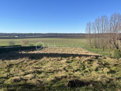 Terrain constructible - 2 450 m²