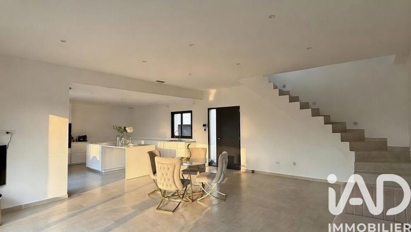 Maison - 115 m² - 4 pièces