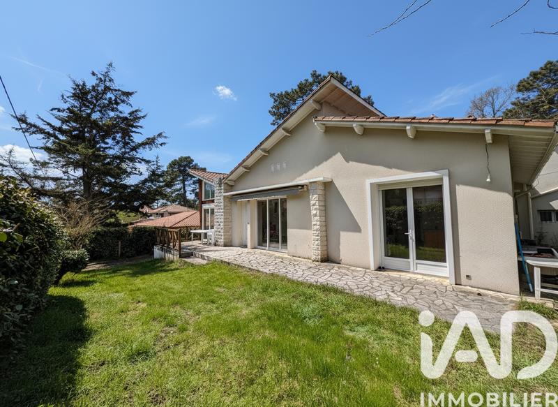 Maison - 178 m² - 8 pièces
