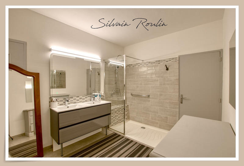 Maison - 210 m² - 8 pièces