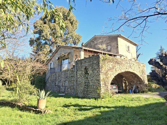 Maison - 198 m² - 8 pièces