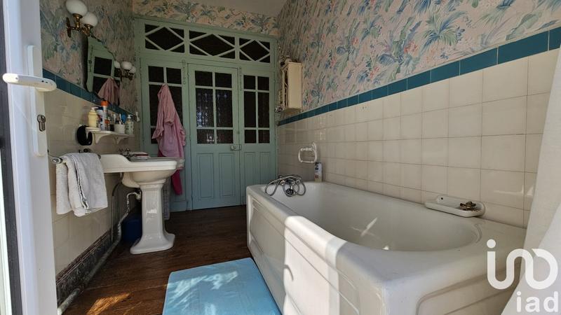 Maison - 205 m² - 7 pièces