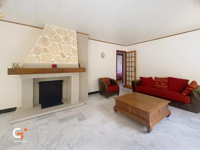 Maison - 203 m² - 7 pièces