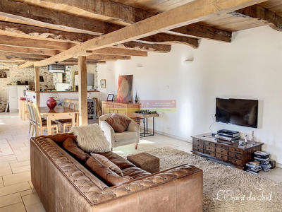 Maison traditionnelle - 216 m² - 8 pièces