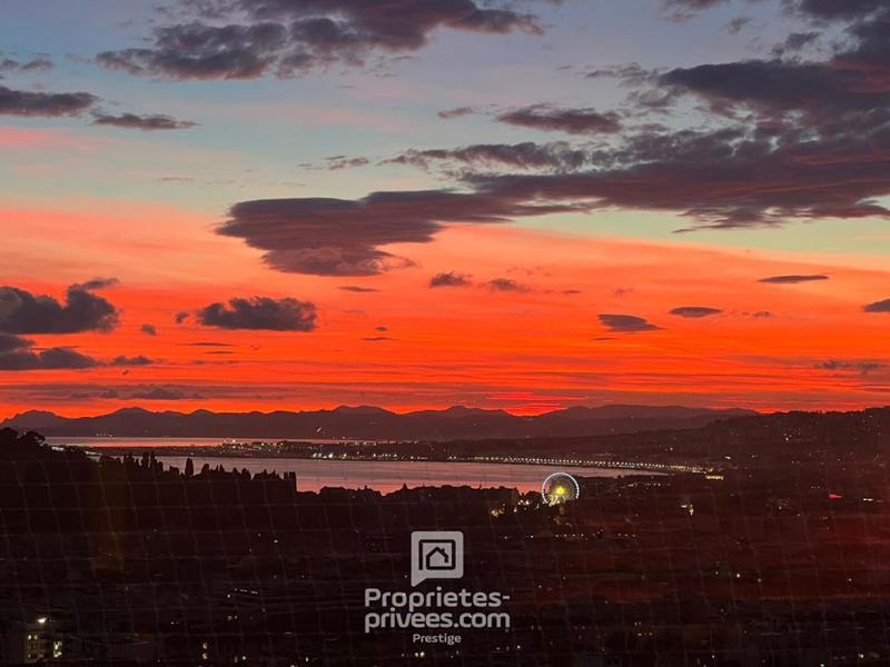 Appartement - 93 m² - 3 pièces