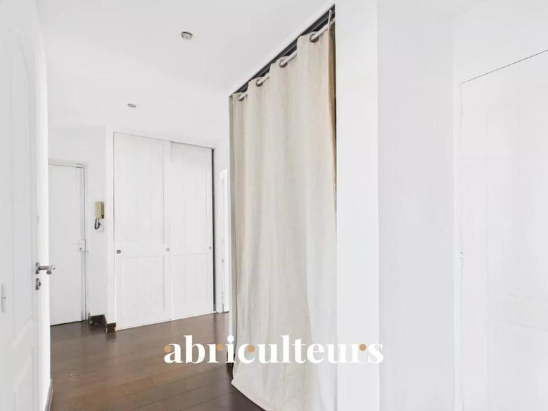 Appartement - 90 m² - 5 pièces