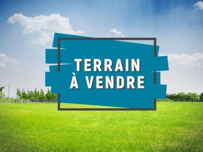 Terrain constructible - 1 831 m²