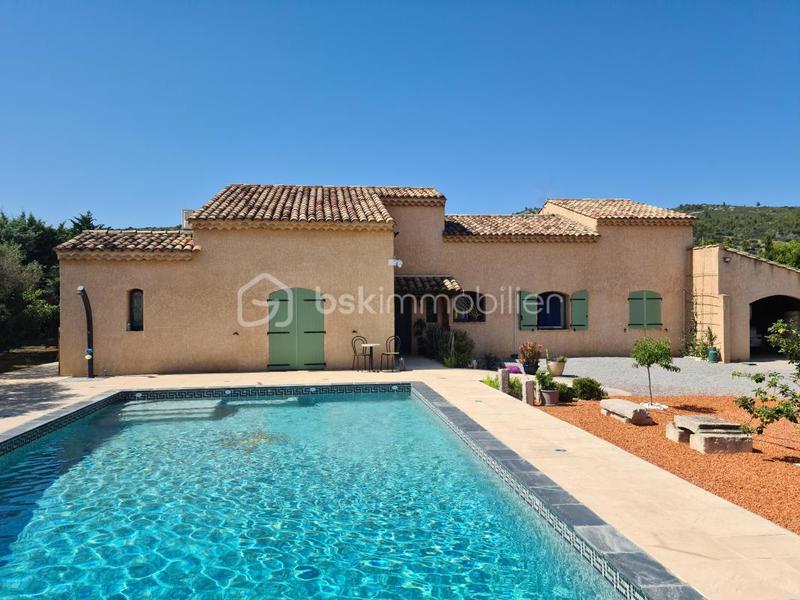 Villa - 225 m² - 10 pièces