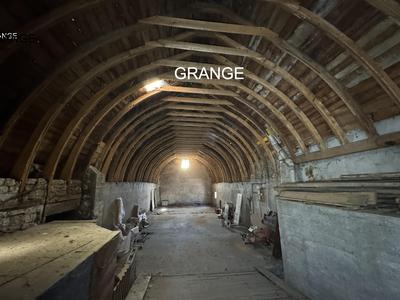 Immeuble - 167 m² - 11 pièces