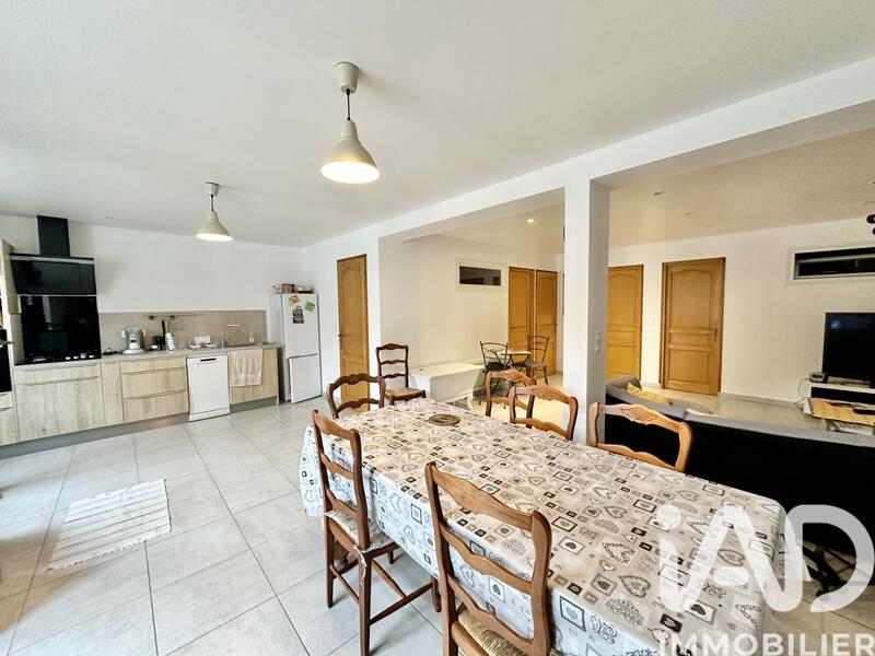 Appartement - 77 m² - 3 pièces