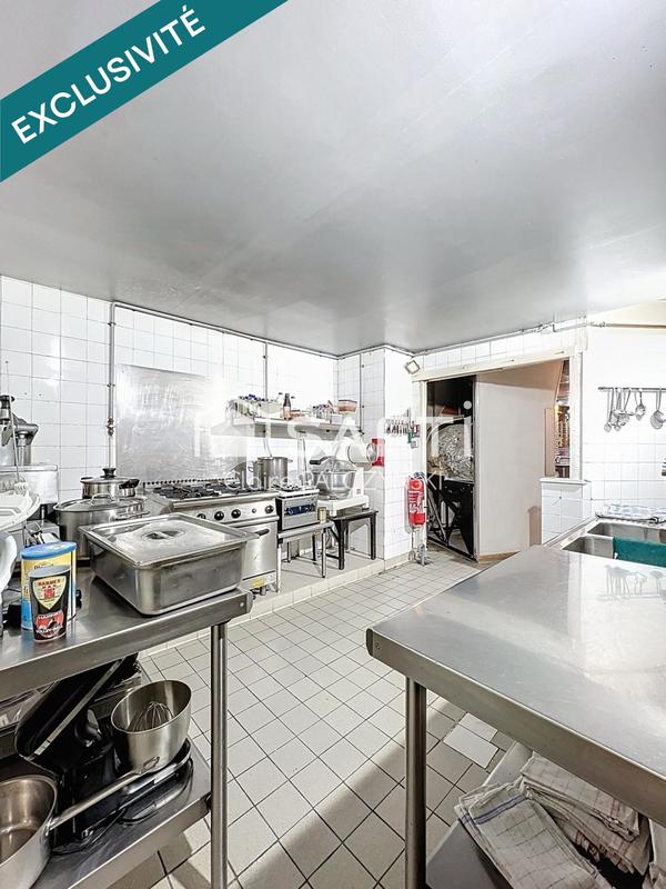 Local commercial - 198 m² - 4 pièces