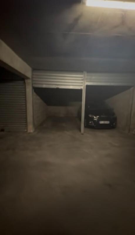 Parking / Garage - 14 m²